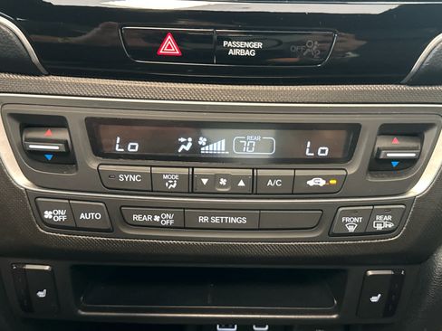 Used 2024 Honda Passport TrailSport image 17