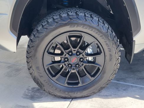 Used 2023 Toyota Tundra Limited w/ TRD Off-Road Package AWD/4WD image 9
