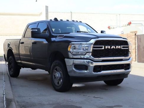 Used 2024 RAM 2500 Tradesman w/ Chrome Appearance Group AWD/4WD image 2