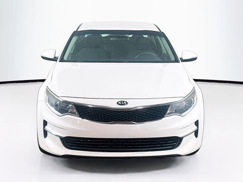 Used 2016 Kia Optima LX image 2