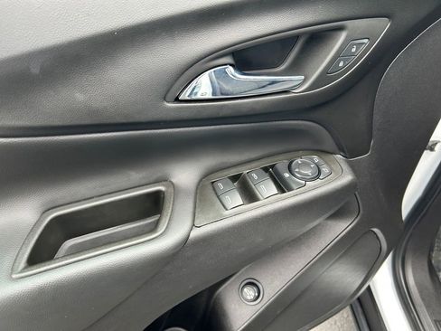 Certified 2024 Chevrolet Equinox LT FWD image 11
