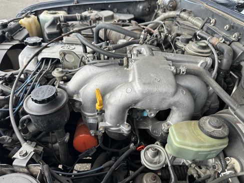 Used 1994 Toyota Land Cruiser image 40