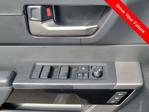 Used 2025 Toyota Tundra Limited AWD/4WD image 18