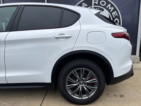 Used 2023 Alfa Romeo Stelvio Sprint AWD/4WD image 14