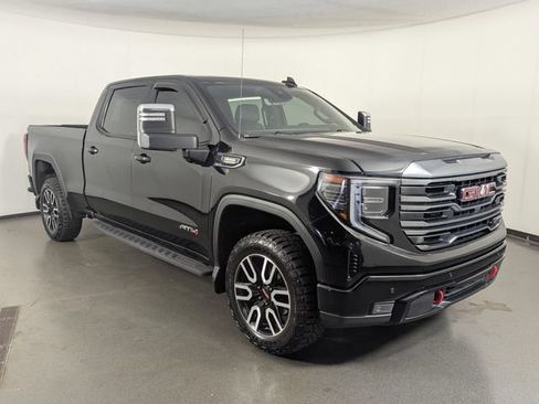 Used 2024 GMC Sierra 1500 AT4 w/ Technology Package AWD/4WD image 2