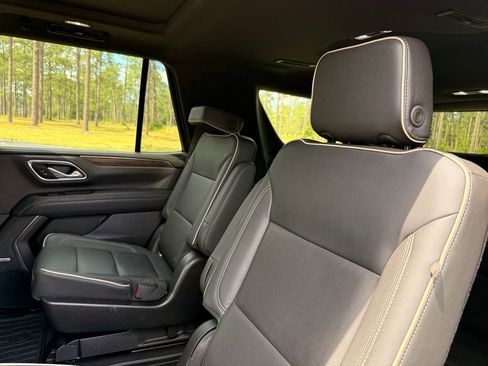 Used 2021 Chevrolet Tahoe Premier w/ Premium Package AWD/4WD image 30