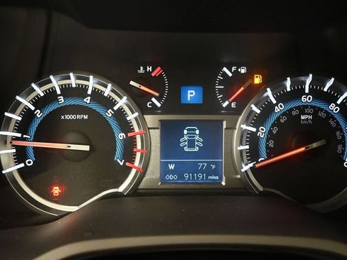 Used 2016 Toyota 4Runner SR5 AWD/4WD image 23