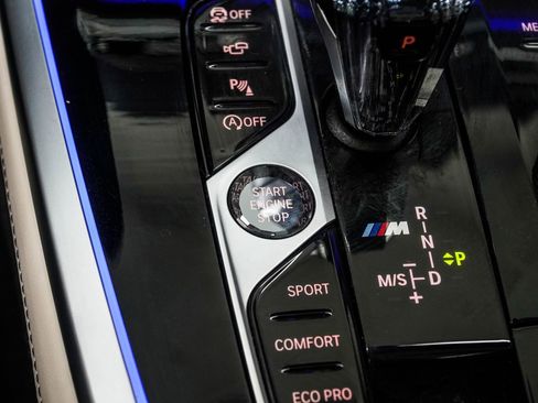 Used 2020 BMW X7 M50i w/ Dynamic Handling Package image 23