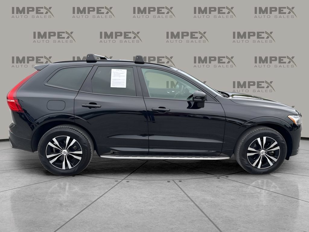 Used 2024 Volvo XC60 B5 Core AWD/4WD image 6