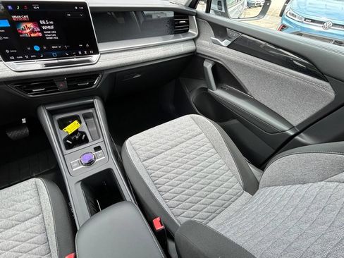 Certified 2025 Volkswagen Tiguan S FWD image 13