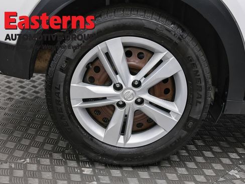 Used 2022 Nissan Kicks S FWD image 29