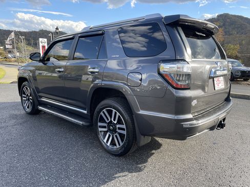 Used 2023 Toyota 4Runner Limited image 4