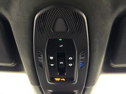 Used 2024 Porsche Cayenne S w/ Premium Package Plus image 34