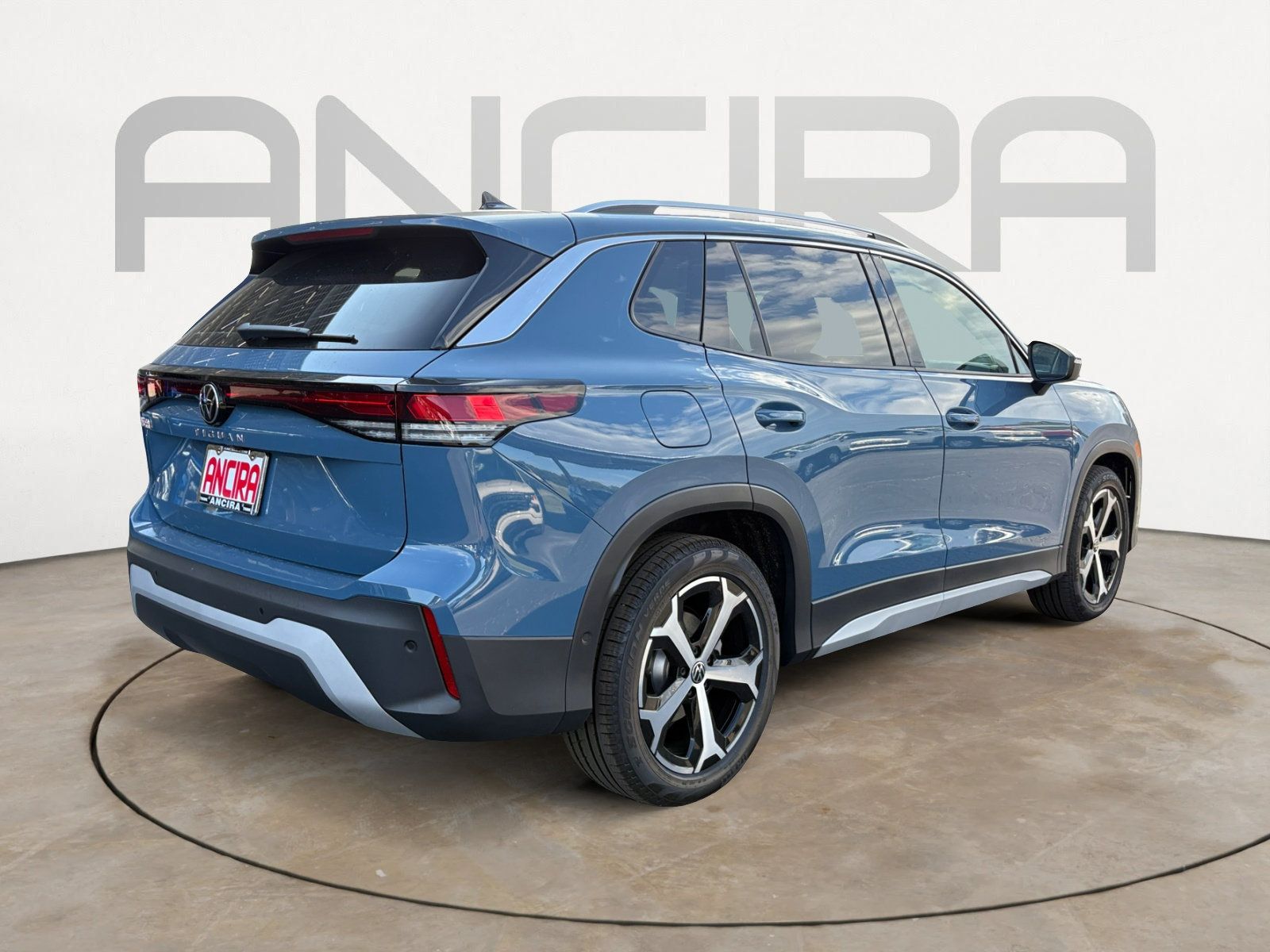 New 2026 Volkswagen Tiguan SE FWD image 8