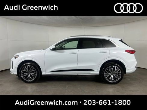 Used 2025 Audi Q5 Premium Plus w/ Premium Plus AWD/4WD image 4