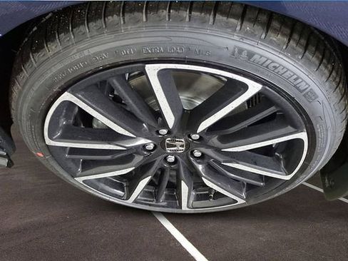 New 2026 Honda Accord Touring image 8