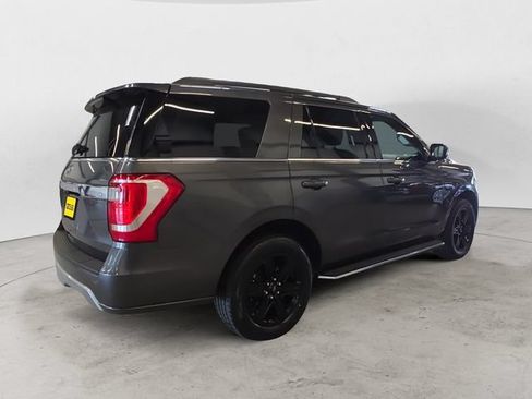 Used 2020 Ford Expedition XLT w/ Equipment Group 202A AWD/4WD image 5