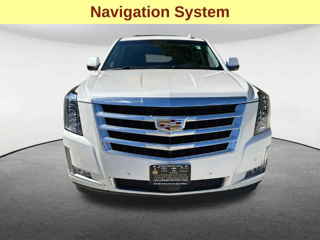 Used 2018 Cadillac Escalade Premium Luxury AWD/4WD image 4