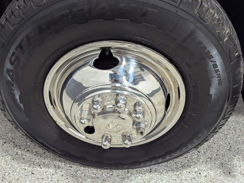 Used 2007 GMC Sierra 3500 W/T image 9