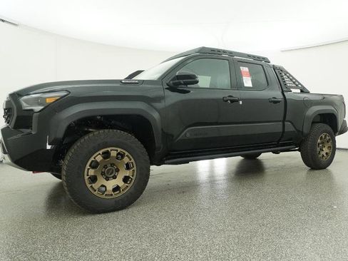 New 2025 Toyota Tacoma Trailhunter image 6