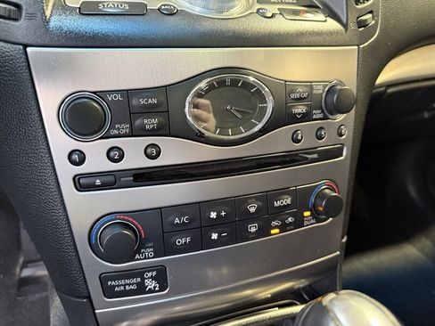 Used 2013 INFINITI G37 x w/ Premium Pkg image 19