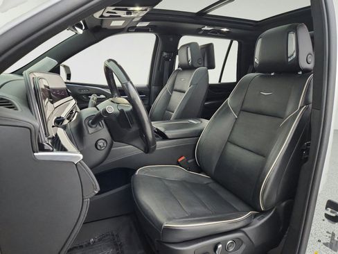 Used 2021 Cadillac Escalade Sport w/ Driver Assist Tech Package AWD/4WD image 17