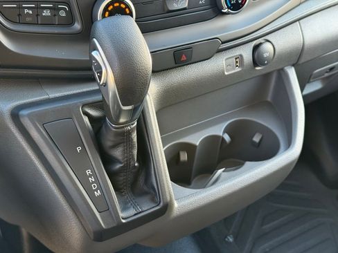 New 2025 Ford Transit 250 148 Medium Roof image 11