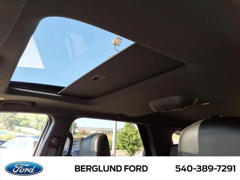 Used 2024 Dodge Durango GT AWD/4WD image 13