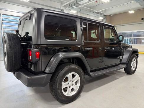 Used 2018 Jeep Wrangler Unlimited Sport S AWD/4WD image 8