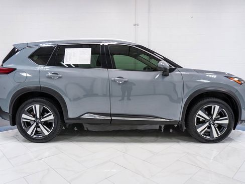 Used 2022 Nissan Rogue SL w/ SL Premium Package image 9