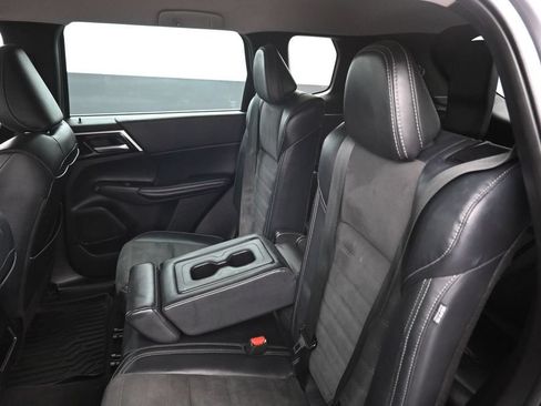 Used 2023 Mitsubishi Outlander SE FWD image 26