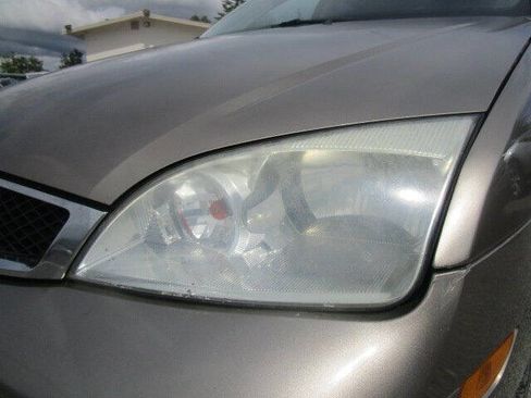 Used 2005 Ford Focus SE image 28