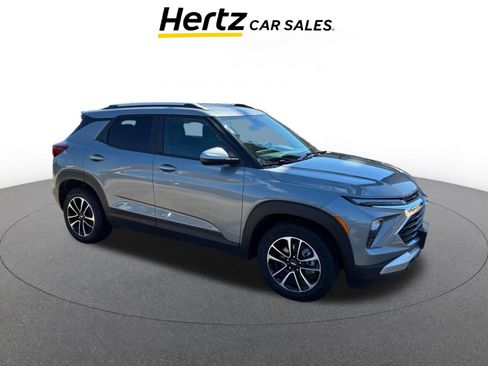 Used 2025 Chevrolet TrailBlazer LT FWD image 1
