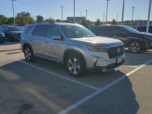 Certified 2023 Honda Pilot EX-L image 2