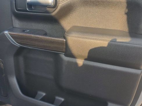 Used 2019 Chevrolet Silverado 1500 LT w/ Texas Edition image 28