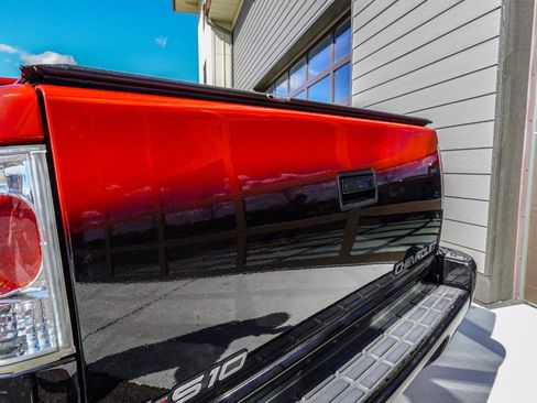 Used 1997 Chevrolet S10 Pickup LS w/ Preferred Equipment Group RWD image 35
