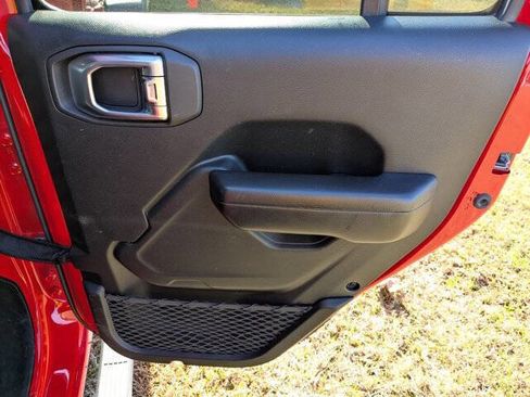 Used 2020 Jeep Wrangler Unlimited Sport S image 31