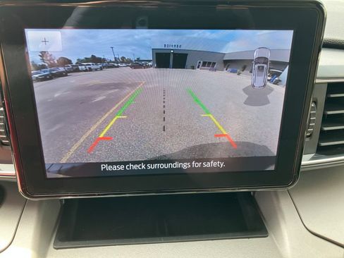 Used 2023 Ford Explorer XLT w/ Equipment Group 202A AWD/4WD image 11