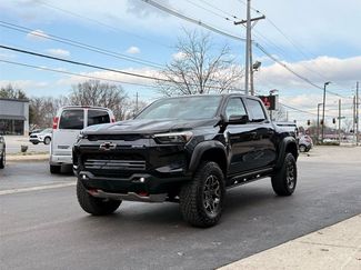 Used 2024 Chevrolet Colorado ZR2 w/ ZR2 Convenience Package III AWD/4WD video 2