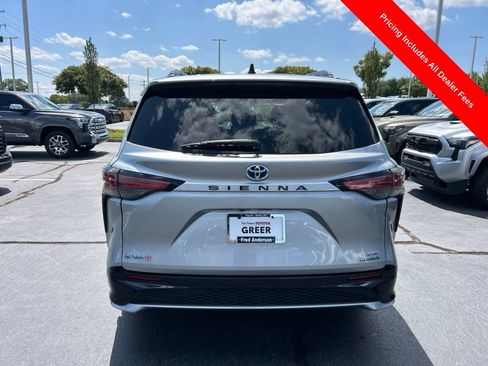 Used 2024 Toyota Sienna XSE w/ XSE Plus Package FWD image 20