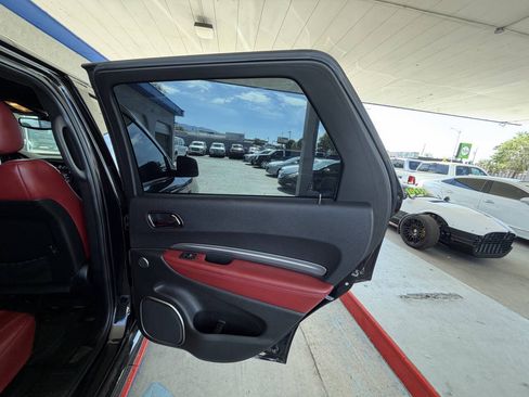 Used 2019 Dodge Durango R/T w/ Trailer Tow Group IV RWD image 18