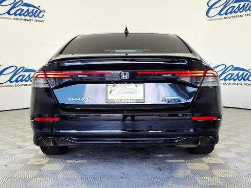 Used 2023 Honda Accord Sport image 4