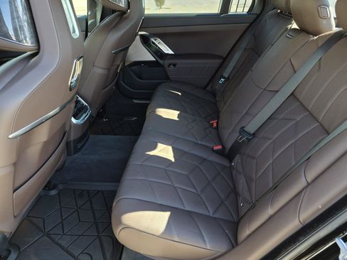 Certified 2025 BMW 760i xDrive w/ Luxury Rear Seating Package AWD/4WD image 28