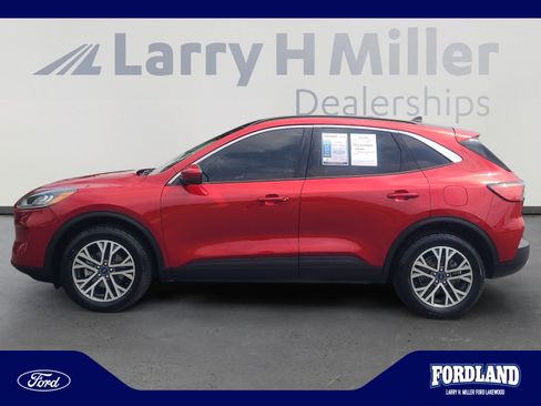 Used 2021 Ford Escape SEL w/ Technology Package AWD/4WD image 2