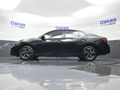Used 2024 Nissan Sentra SV image 39