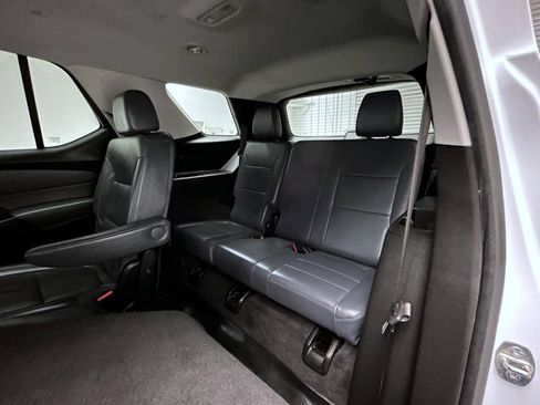 Used 2019 Chevrolet Traverse LT w/ LT Premium Package AWD/4WD image 19