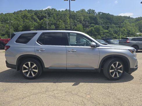 Used 2024 Honda Pilot Touring image 20