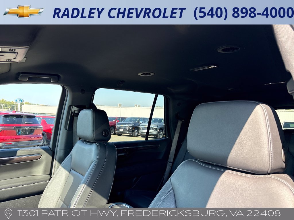 Used 2025 Chevrolet Tahoe LT AWD/4WD image 2