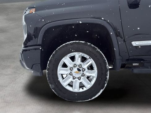 Used 2024 Chevrolet Silverado 2500 High Country w/ Z71 Off-Road Package image 22