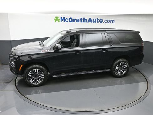 New 2026 Chevrolet Suburban Z71 image 25